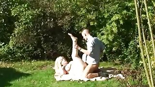 His wife finds them fucking outside